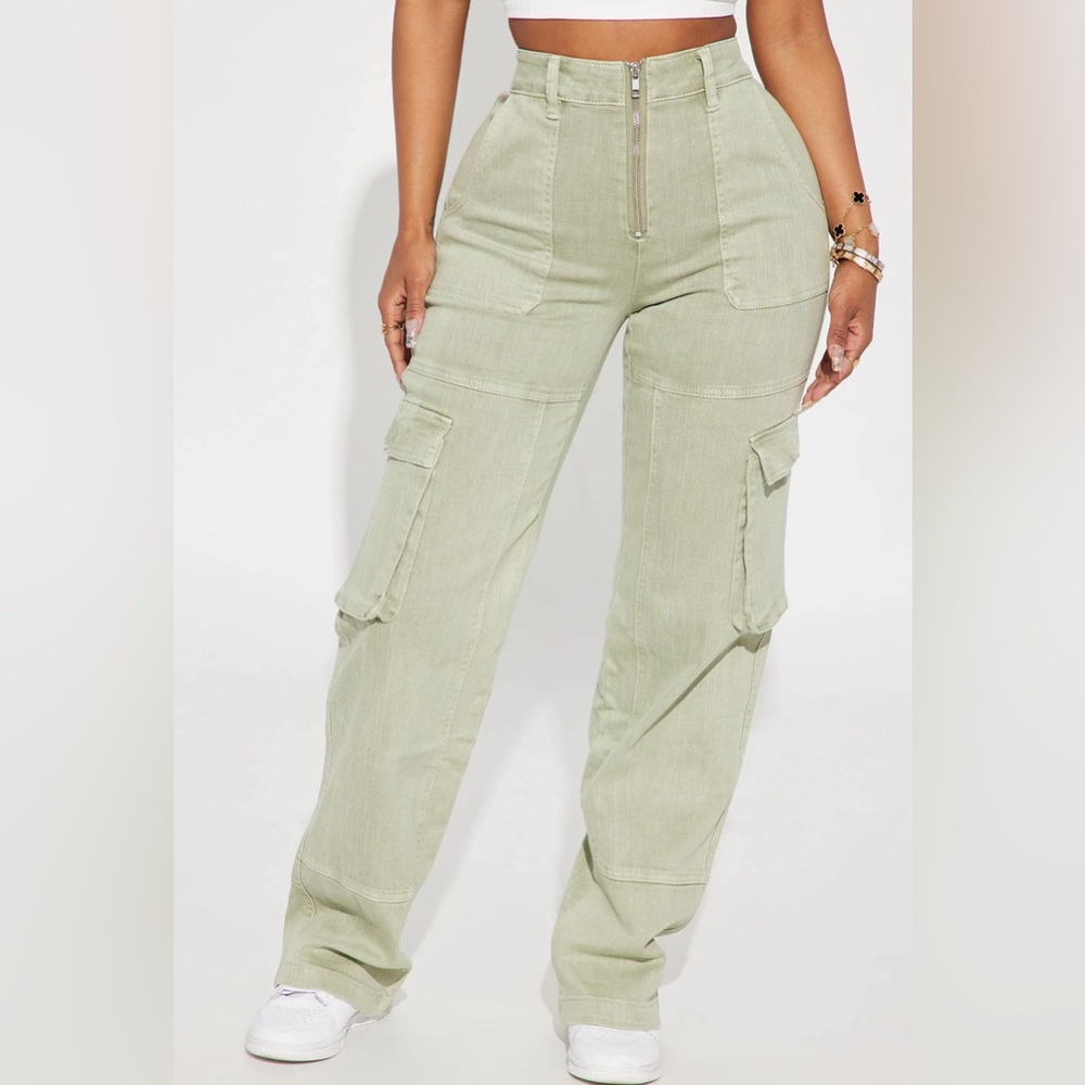 High Rise Flare Jeans - Picture 2 of 5